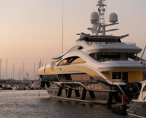 Avvocato per Contratti Acquisto Noleggio Vendita Yacht 5 Avvocato per Contratti Acquisto Noleggio Vendita Yacht 4