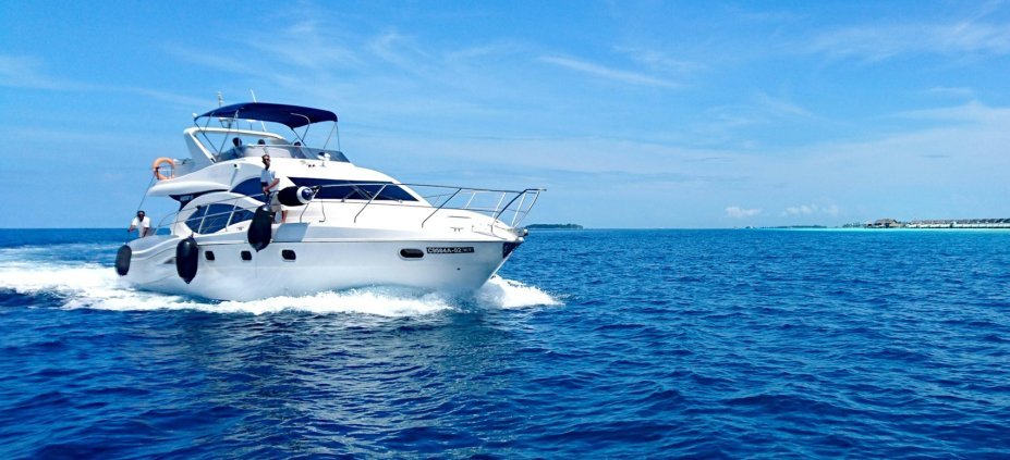 Il Contratto di Refit e la Difesa del Capitale: Come blindare la disponibilità dello Yacht. 1 Il Contratto di Refit e la Difesa del Capitale: Come blindare la disponibilità dello Yacht. 1